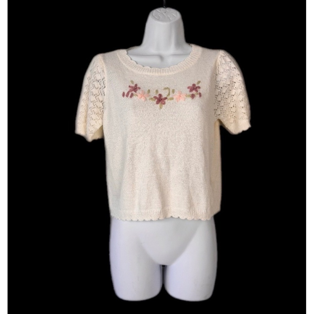 NWT Knit Mix Embroidered Top Women Medium Cream Floral Crocheted Short Sleeves